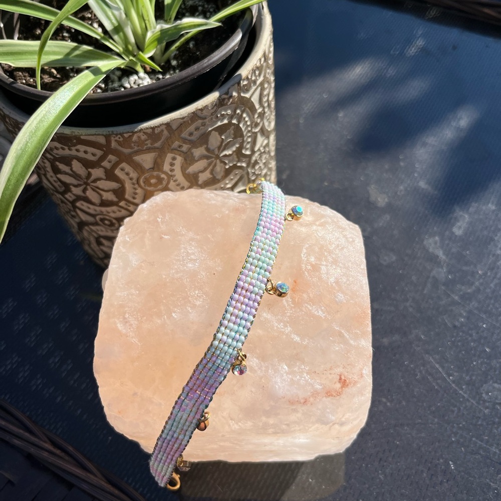 ✨ Handmade Beaded Loom Anklet ✨
– Hybrid Collection: ☁️ Cotton Candy 🍭